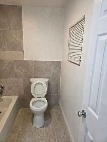 248 SW 7TH Court, Deerfield Beach, FL 33441