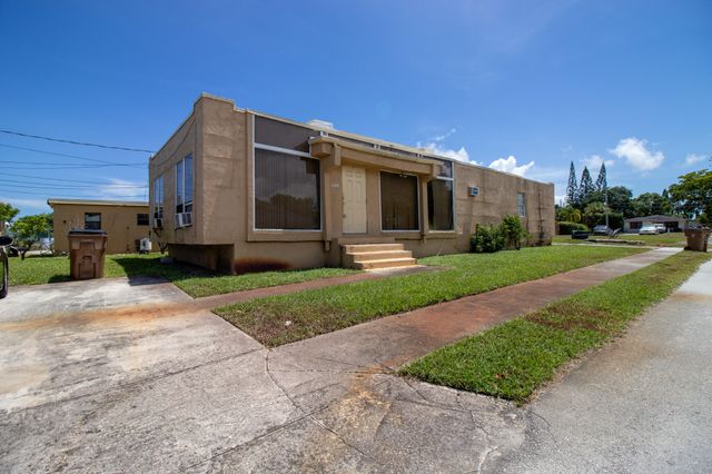 248 SW 7TH Court, Deerfield Beach, FL 33441