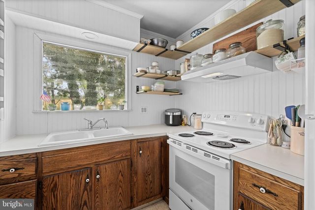 613 CENTENNIAL ST, Schwenksville, PA 19473