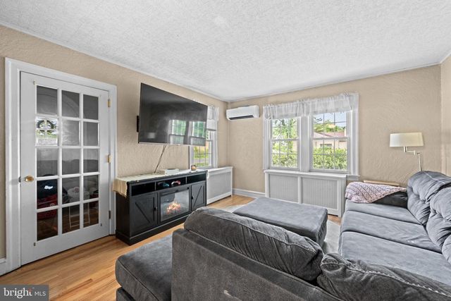 613 CENTENNIAL ST, Schwenksville, PA 19473