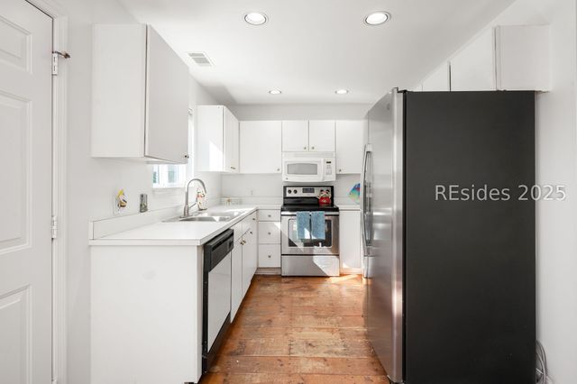 4 Bradley Beach Rd, Hilton Head Island, SC 29928