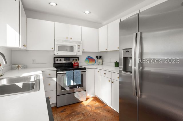 4 Bradley Beach Rd, Hilton Head Island, SC 29928