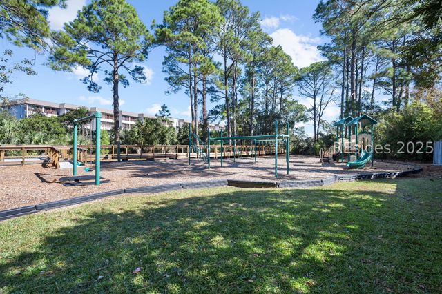 4 Bradley Beach Rd, Hilton Head Island, SC 29928