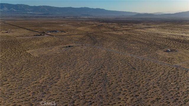 733 Harrod Road, Lucerne Valley, CA 92356