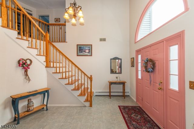 4 Lisa Ct, Roxbury Twp., NJ 07876