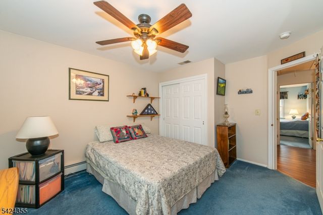 4 Lisa Ct, Roxbury Twp., NJ 07876