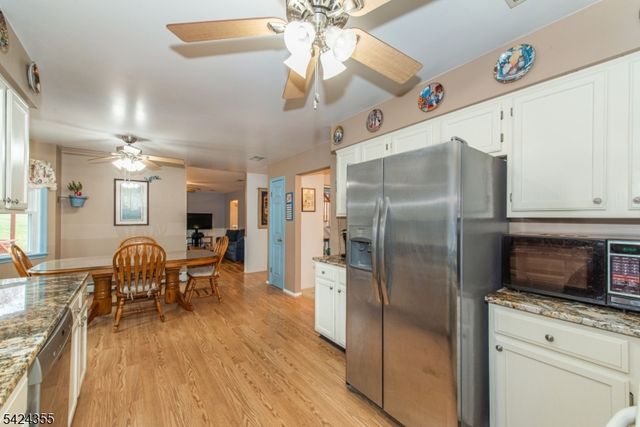 4 Lisa Ct, Roxbury Twp., NJ 07876