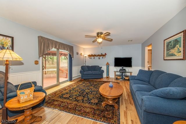 4 Lisa Ct, Roxbury Twp., NJ 07876