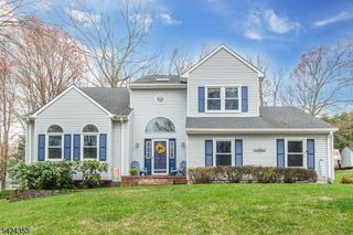 4 Lisa Ct, Roxbury Twp., NJ 07876