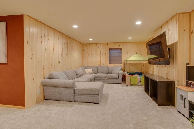 2907 Eagle Drive, Moorhead, MN 56560