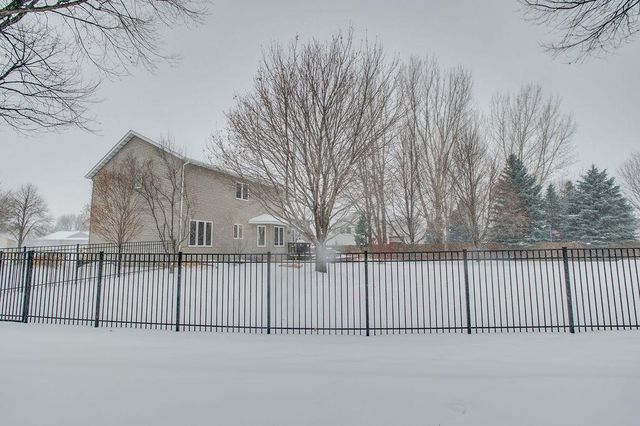 2907 Eagle Drive, Moorhead, MN 56560