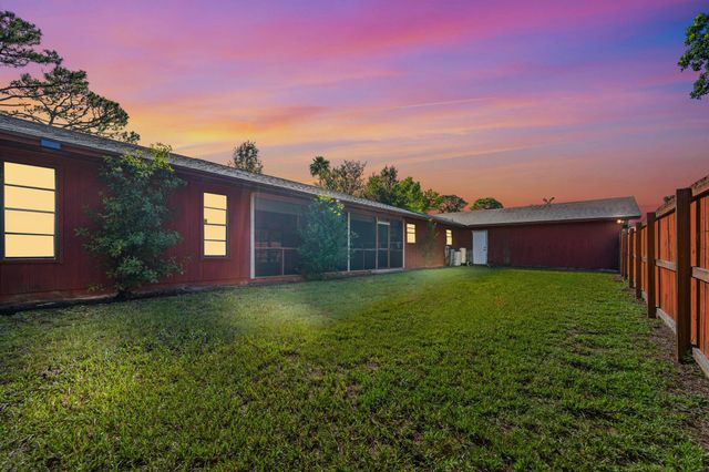 5100 SE Meadow Springs Boulevard, Stuart, FL 34997
