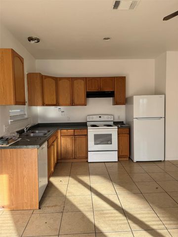 609 M L K DR A, Elgin, TX 78621