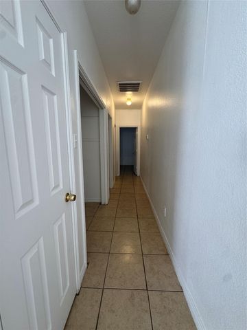 609 M L K DR A, Elgin, TX 78621