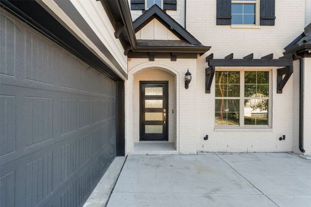 1904 Pembroke Street, Irving, TX 75060