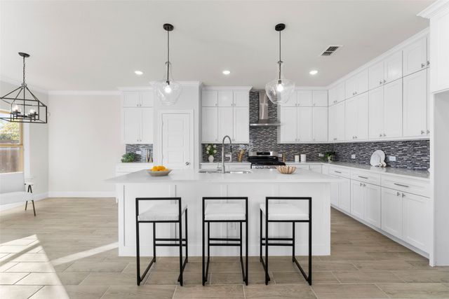 1904 Pembroke Street, Irving, TX 75060