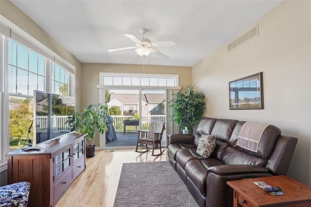 806 NE Redwood Lane, Ankeny, IA 50021