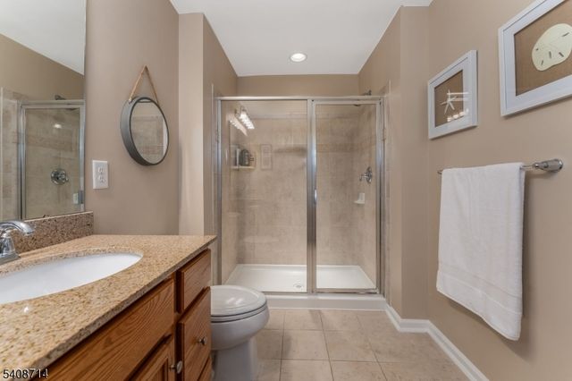 34 Washington Square Cir, Washington Boro, NJ 07882