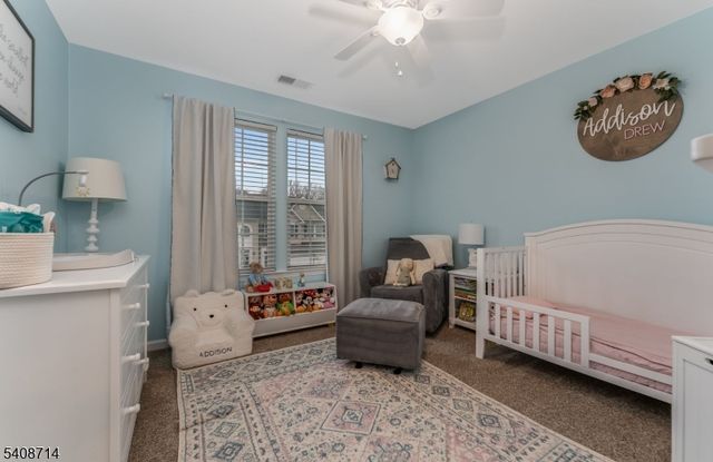 34 Washington Square Cir, Washington Boro, NJ 07882