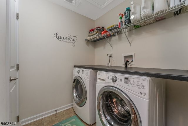 34 Washington Square Cir, Washington Boro, NJ 07882