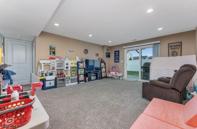 34 Washington Square Cir, Washington Boro, NJ 07882