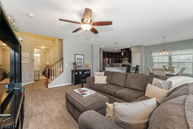 34 Washington Square Cir, Washington Boro, NJ 07882