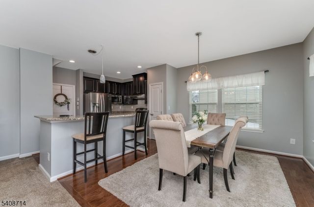 34 Washington Square Cir, Washington Boro, NJ 07882