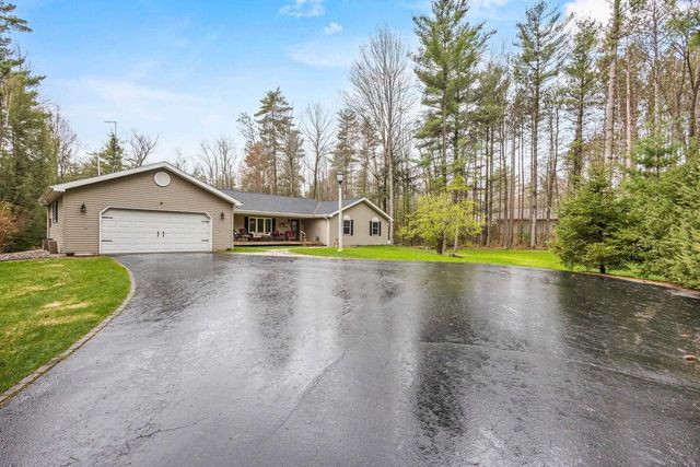 4775 PINE RIDGE TRAIL, Abrams, WI 54101