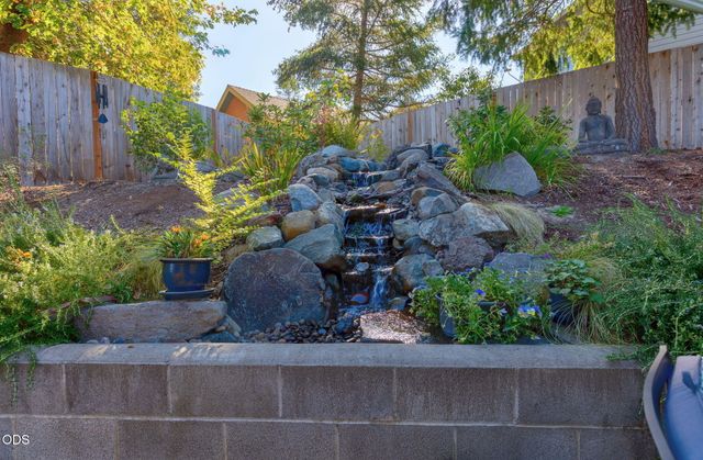 2311 SE Coriander Way, Grants Pass, OR 97527