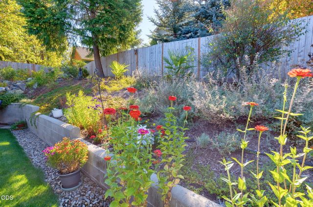 2311 SE Coriander Way, Grants Pass, OR 97527
