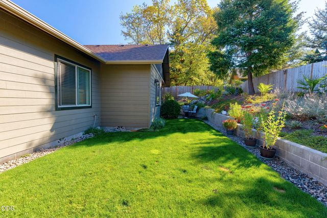 2311 SE Coriander Way, Grants Pass, OR 97527