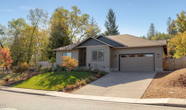 2311 SE Coriander Way, Grants Pass, OR 97527
