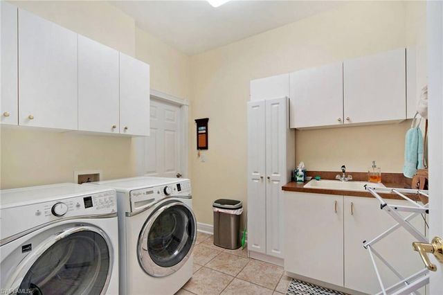 8420 Southwind Bay CIR, Fort Myers, FL 33908