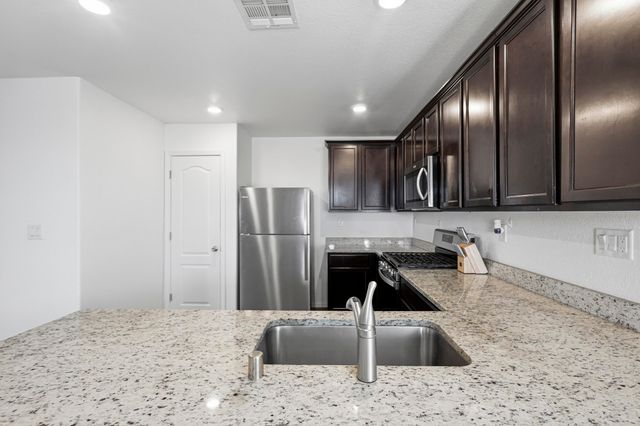 2310 Isabella Lane, Belen, NM 87002