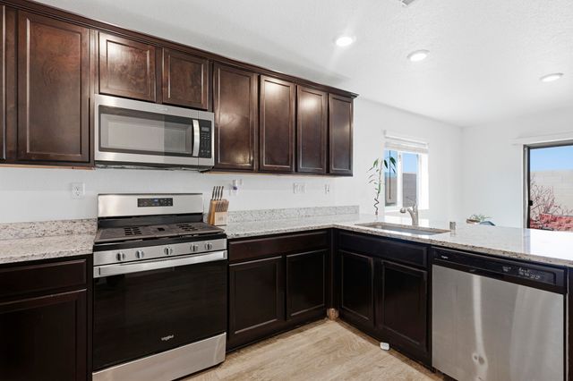 2310 Isabella Lane, Belen, NM 87002