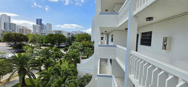 17900 N Bay Rd 408, Sunny Isles Beach, FL 33160