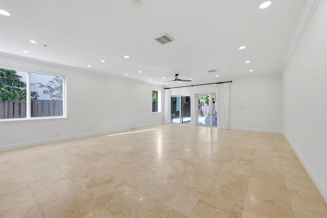 1812 NE 26th Avenue, Fort Lauderdale, FL 33305