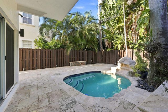 1812 NE 26th Avenue, Fort Lauderdale, FL 33305