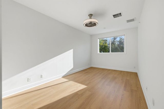 1812 NE 26th Avenue, Fort Lauderdale, FL 33305