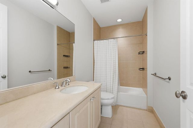 1812 NE 26th Avenue, Fort Lauderdale, FL 33305
