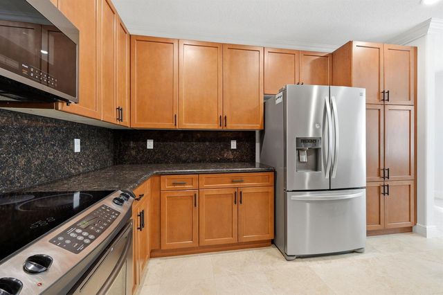 1812 NE 26th Avenue, Fort Lauderdale, FL 33305