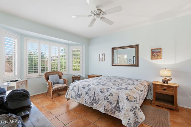 19113 N HUNTERS Run, Surprise, AZ 85387