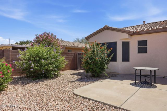 19113 N HUNTERS Run, Surprise, AZ 85387