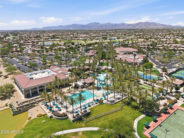 19113 N HUNTERS Run, Surprise, AZ 85387