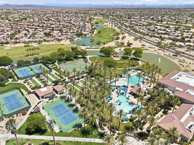 19113 N HUNTERS Run, Surprise, AZ 85387