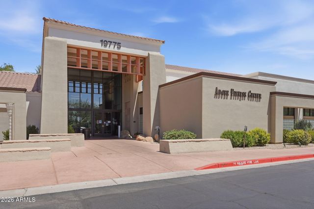 19113 N HUNTERS Run, Surprise, AZ 85387