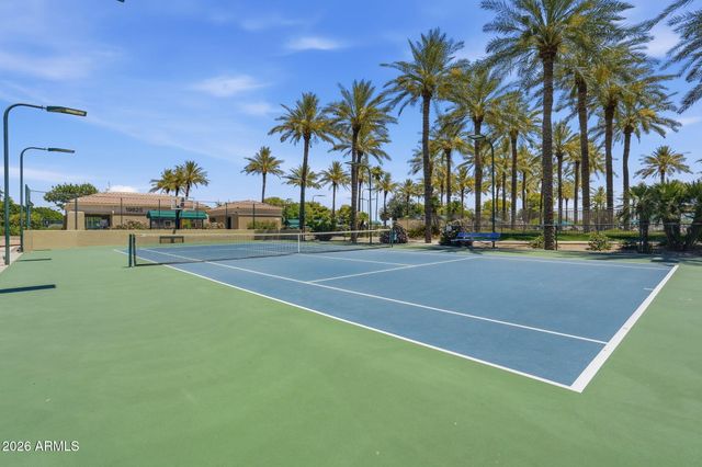 19113 N HUNTERS Run, Surprise, AZ 85387