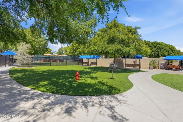 19113 N HUNTERS Run, Surprise, AZ 85387