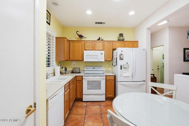 19113 N HUNTERS Run, Surprise, AZ 85387