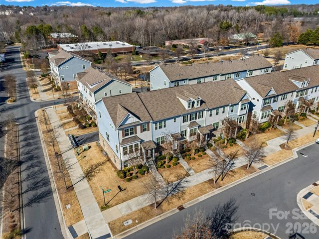 9236 Ainslie Downs Street, Charlotte, NC 28273